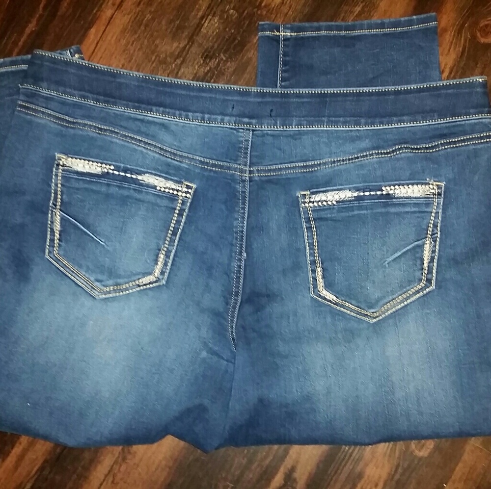 Plus size stretch Capri